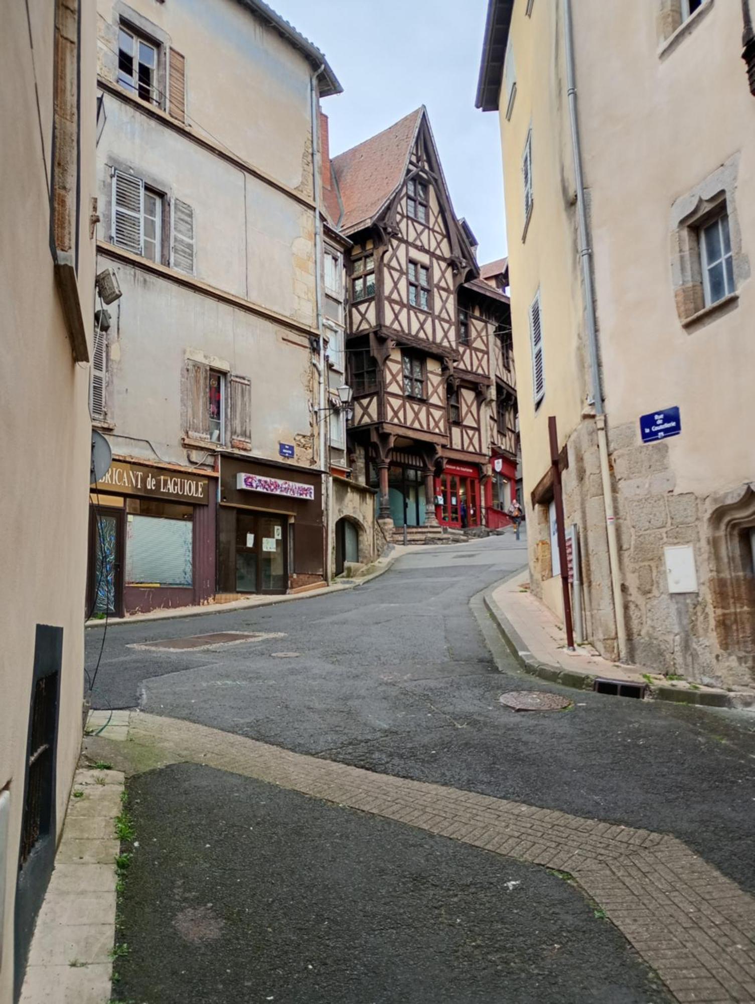 Апартаменти Duplex Center Thiers - Clermont-Ferrand - Lyon - Free Parking - Self-Check-In Екстер'єр фото